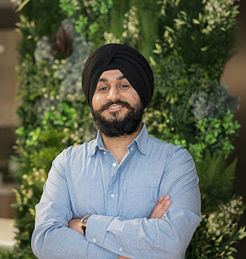 Questrade employee smiles