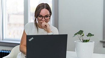 Questrade employee work at home